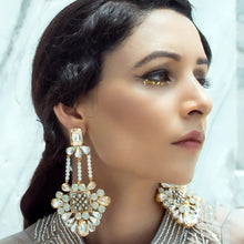 Load image into Gallery viewer, Shivaaya Earrings
